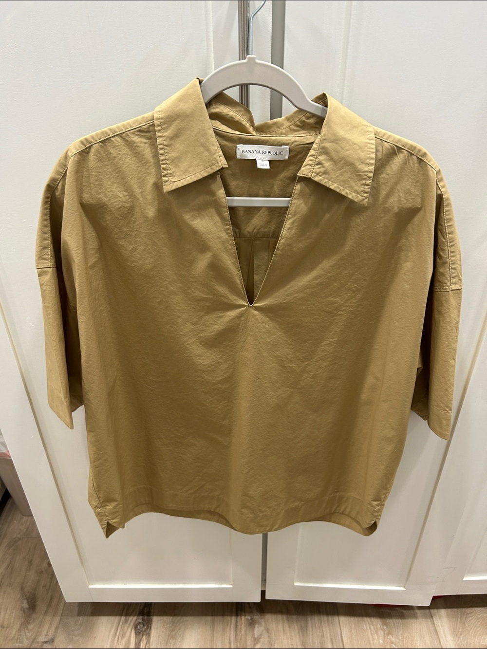 Banana Republic Women's Tan Split V Collar Tunic